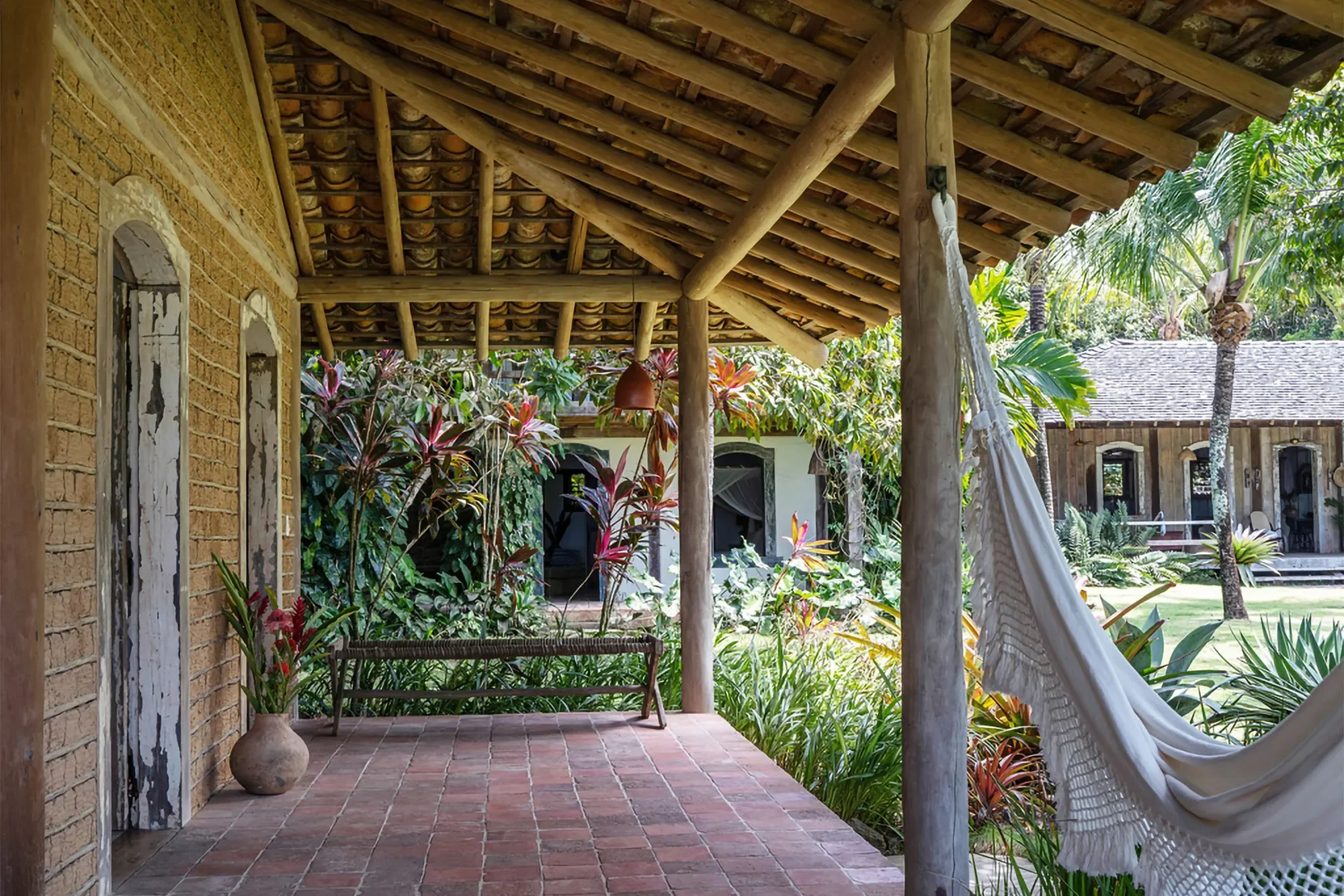 Exterior photo 12