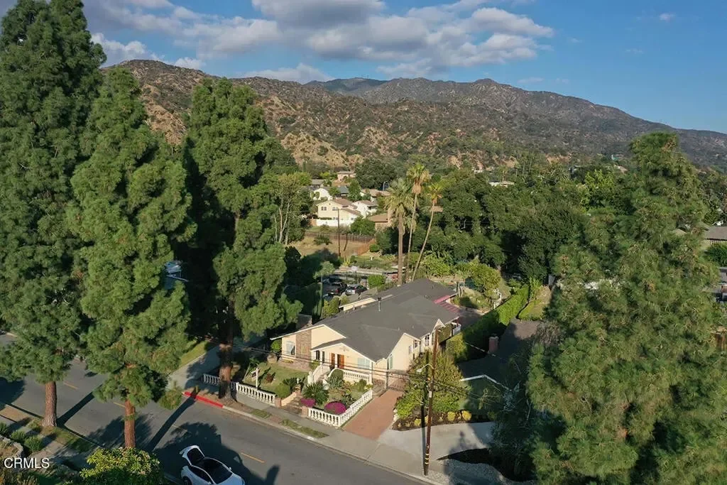 426 N Canyon Boulevard, Bradbury, California, United States. - Photo 42