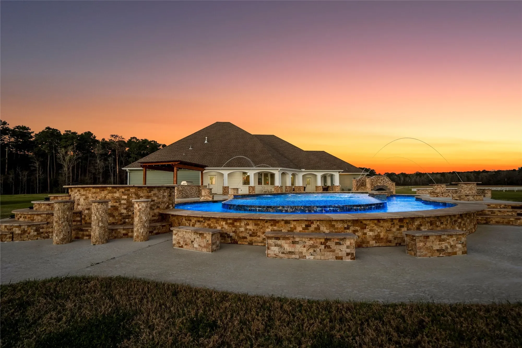 260 S Moody Lane, Cleveland, TX 77328, Cleveland, Texas, United States. - Photo 1