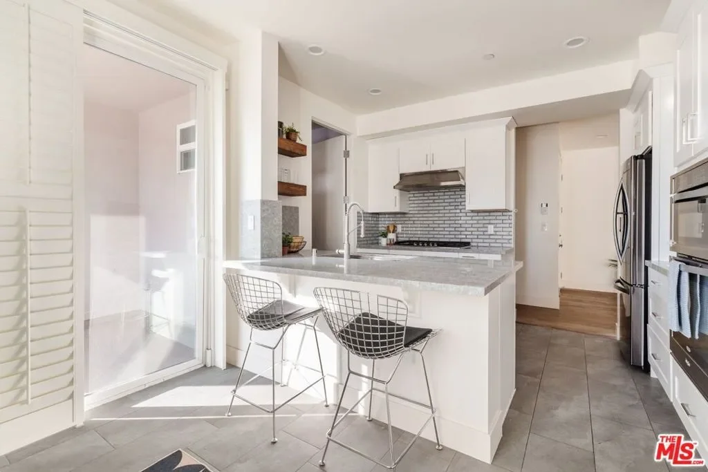 4925 Wilshire Boulevard 103, Los Angeles, California, United States. - Photo 19