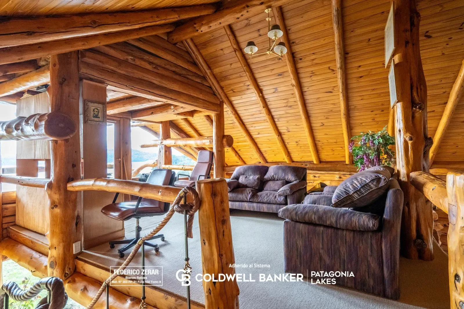 VENTA - Exclusiva casa de  5 dormitorios, 4 baños en barrio del Golf, Llao Llao, Bariloche, Bariloche, Villa Llao Llao, Río Negro, Argentina. - Photo 3