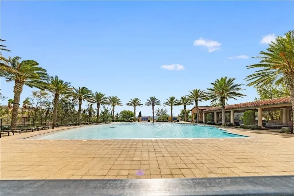 20611 W Chestnut Circle, Los Angeles, California, United States. - Photo 38