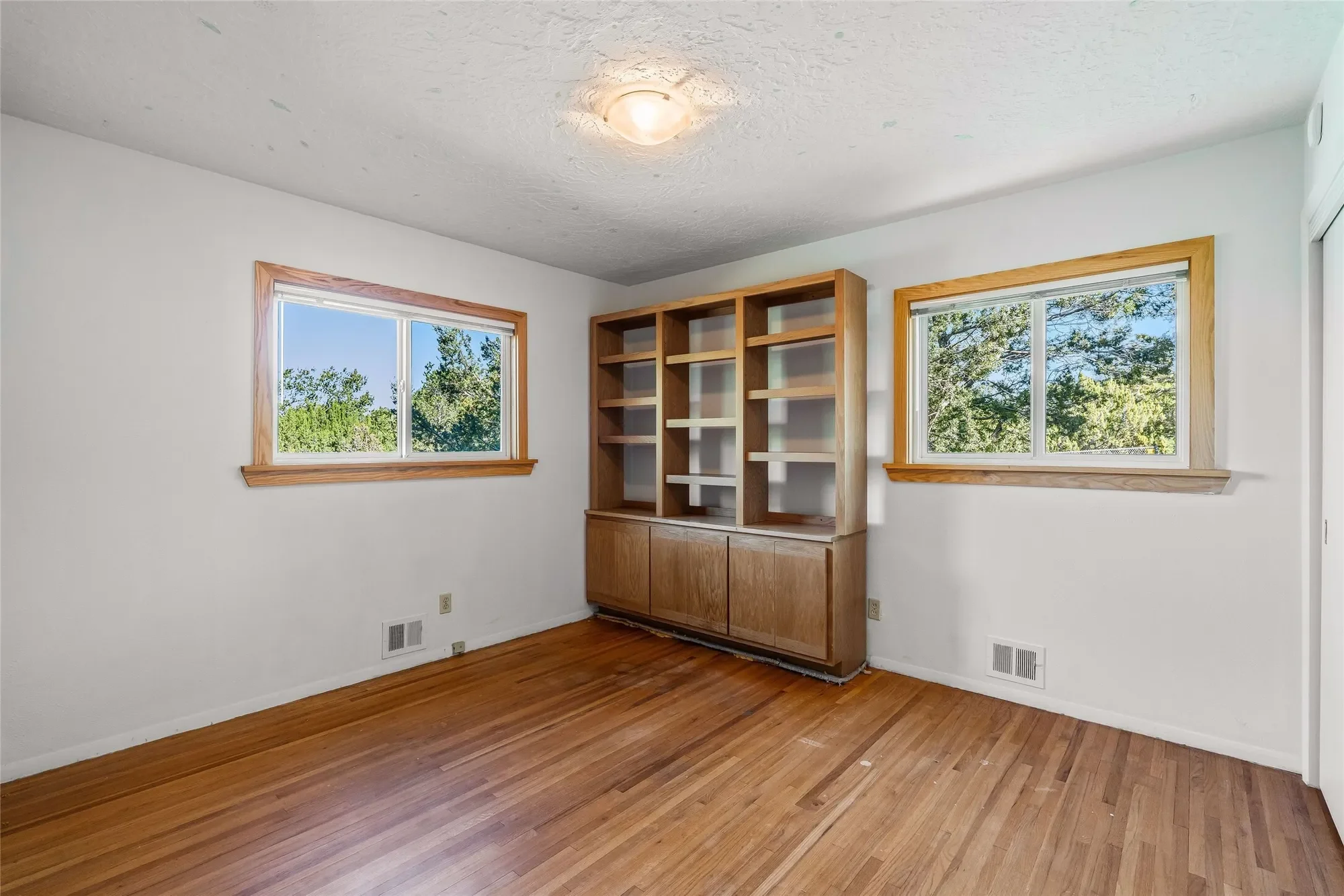 2116 Conejo Drive, Santa Fe, NM 87505, Santa Fe, New Mexico, United States. - Photo 12