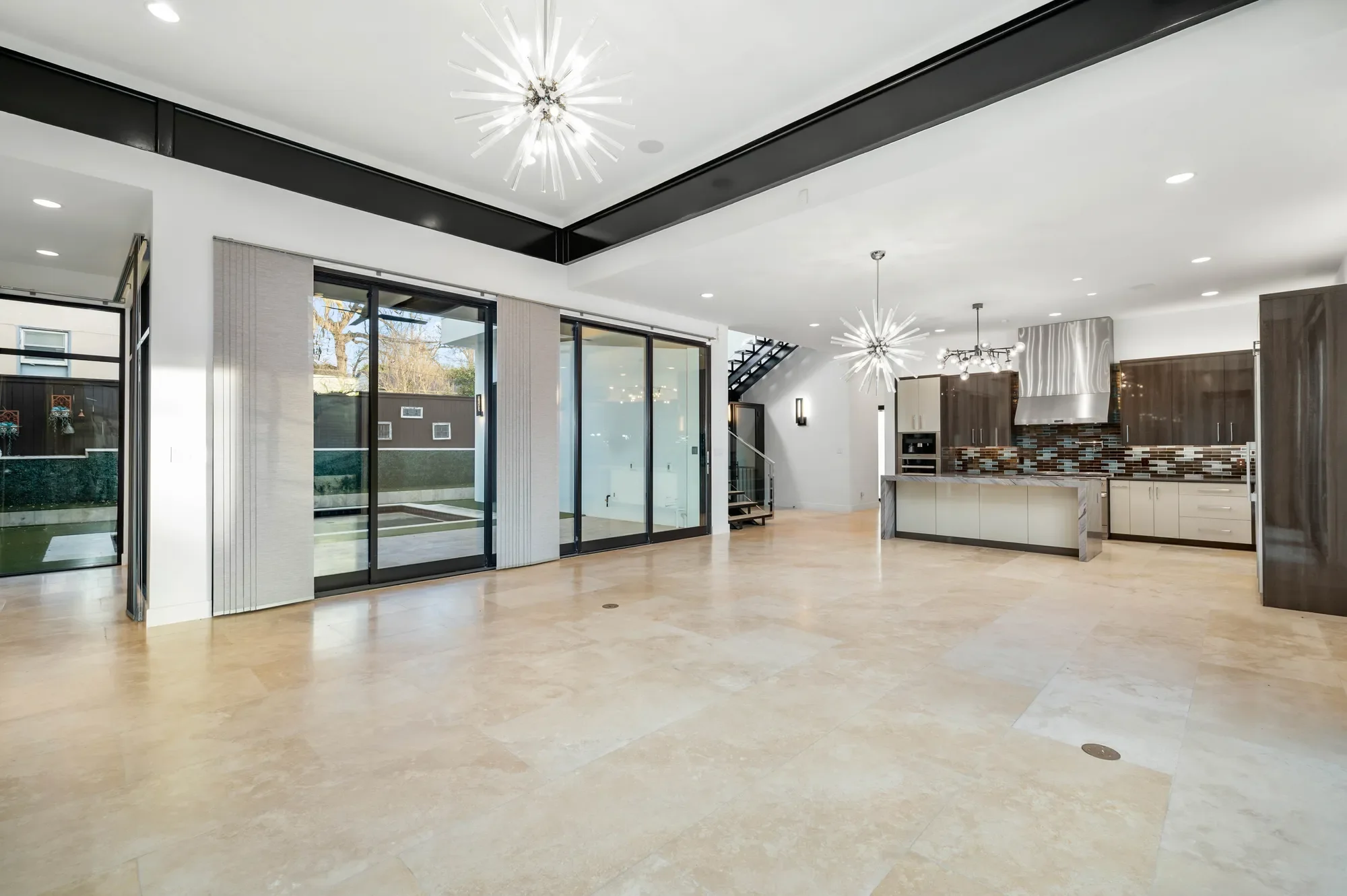 100 Canterbury Hill Street , San Antonio, TX 78209, San Antonio, Texas, United States. - Photo 21