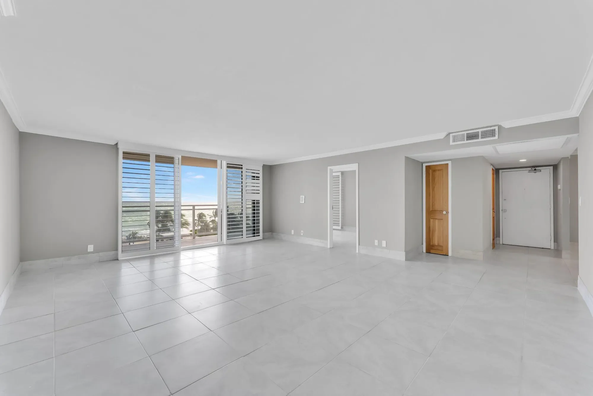 2030 S Ocean Drive, Hallandale Beach, Florida, United States. - Photo 17