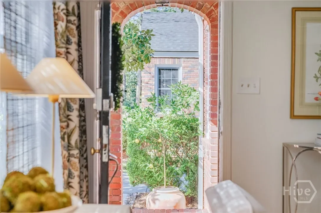 520 E 53rd Street, Savannah, Georgia, United States. - Photo 17