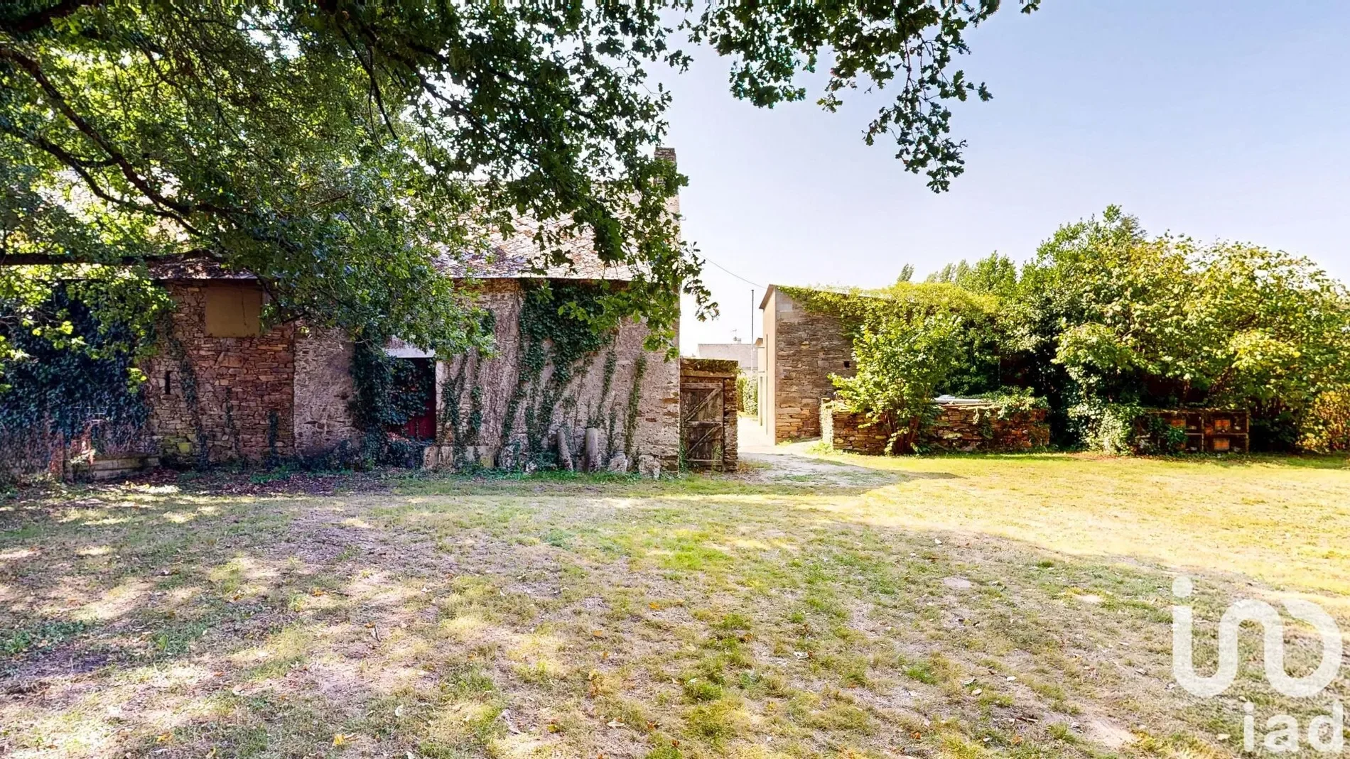 Exterior photo 10