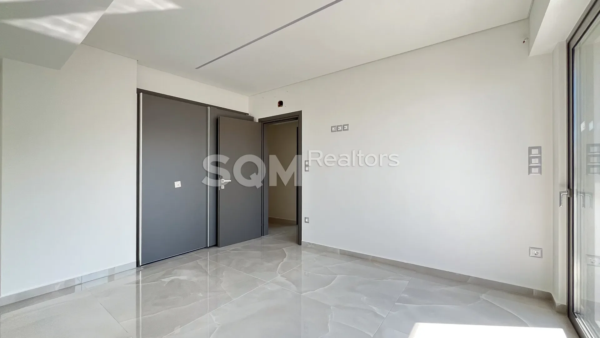 Gallery photo 2