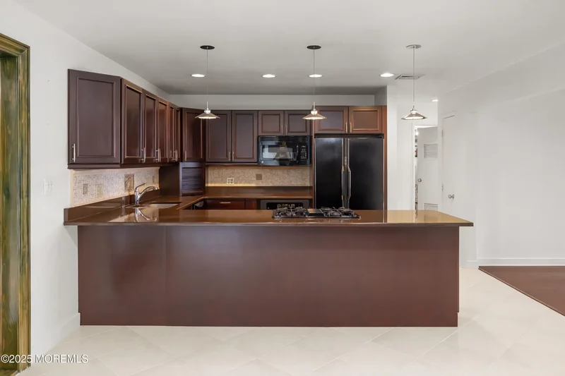 9E Cove Lane, North Bergen, NJ 07047, North Bergen, New Jersey, United States. - Photo 3