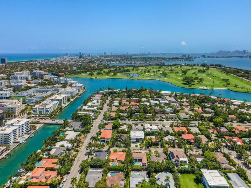 1210 95th St, Bal Harbour, Florida, United States. - Photo 22
