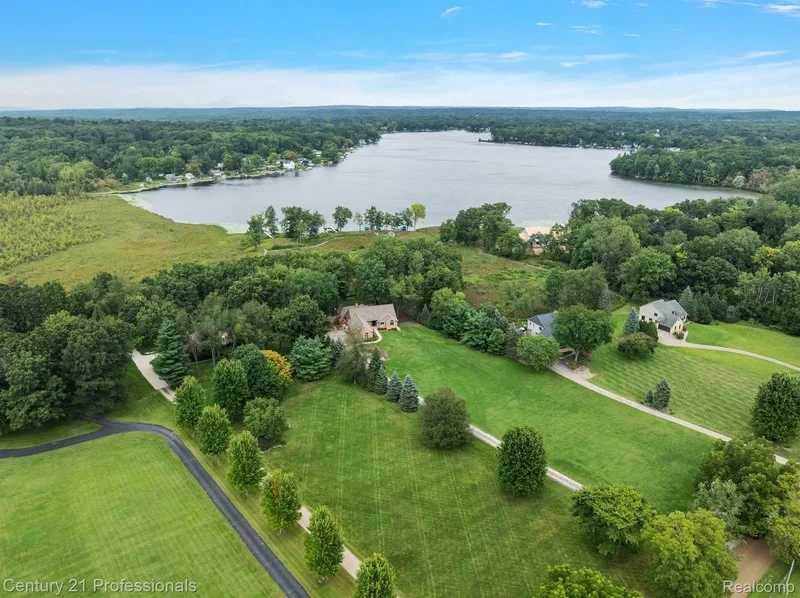12120 SHAFFER RD , Davisburg, MI 48350, SPRINGFLD Township, Michigan, United States. - Photo 40