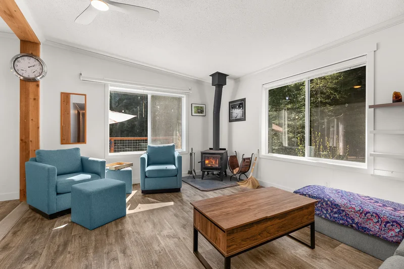 1751 Blower Rd, Sechelt, BC V7Z 0A6, Sechelt, British Columbia, Canada. - Photo 33