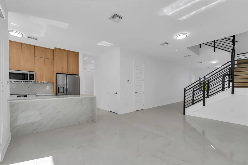 828 NE 14th St, Fort Lauderdale, Florida, United States. - Photo 33