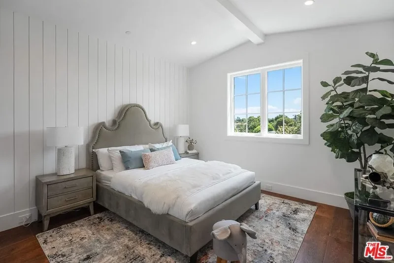 8025 Stewart Avenue, Los Angeles, California, United States. - Photo 30