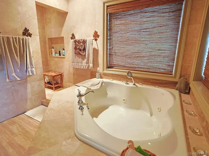 10 Fountayne Court, Washingtonville, NY 10992, Washingtonville, New York, United States. - Photo 12