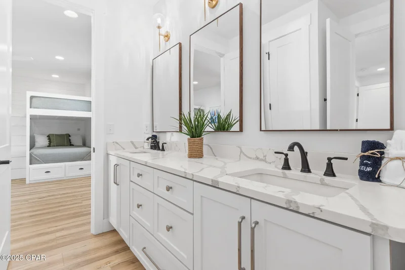 7028 Thomas Drive, Panama City Beach, Florida, United States. - Photo 43