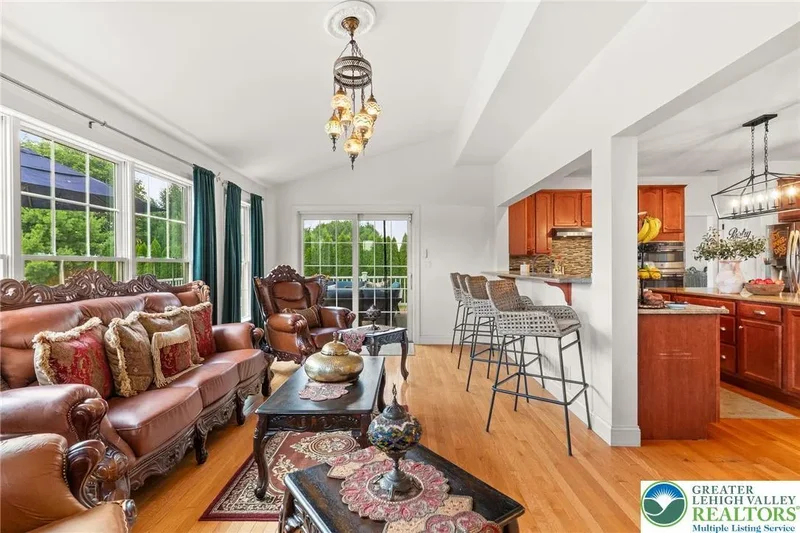 4490 Canterbury Drive, Emmaus Boro, PA 18049, Emmaus, Pennsylvania, United States. - Photo 22