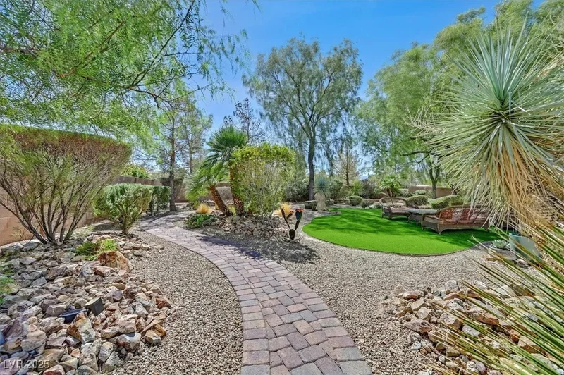 8485 Frazier Park Court, Las Vegas, NV 89143, Las Vegas, Nevada, United States. - Photo 45