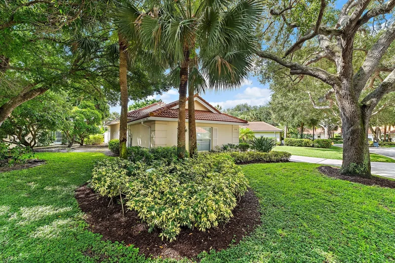 216 E Tall Oaks Circle , Palm Beach Gardens, FL 33410, Palm Beach Gardens, Florida, United States. - Photo 31