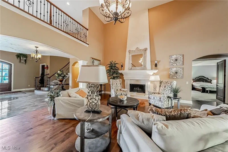 215 Brighton Lane, Peninsula, OH 44264, Boston Heights, Ohio, United States. - Photo 16