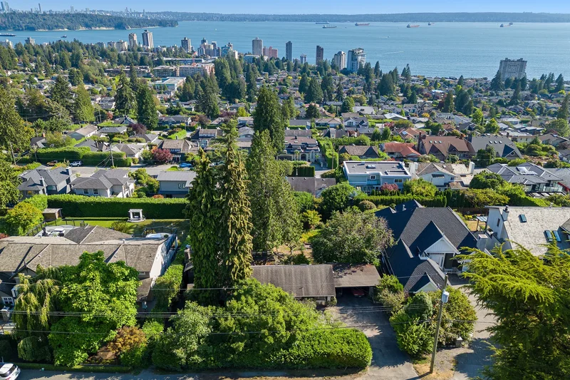 2234 Ottawa Avenue, West Vancouver, BC V7V 2S6, West Vancouver, British Columbia, Canada. - Photo 17
