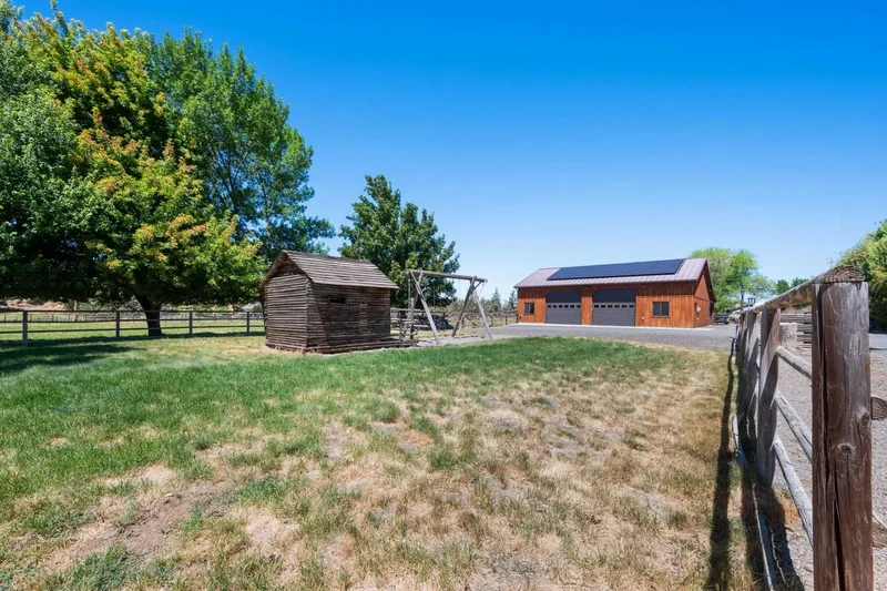 9328 NE 5th Street , Terrebonne, OR 97760, Terrebonne, Oregon, United States. - Photo 31
