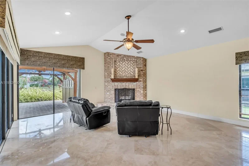 7840 NW 86th Ter, Coral Springs, Florida, United States. - Photo 12