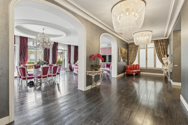 PARIS, J 75116, Paris, Île-de-France, France. - Photo 12