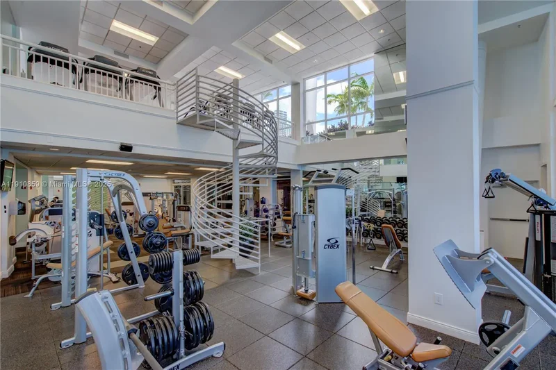 808 E Brickell Key Dr 2104, Miami, Florida, United States. - Photo 24