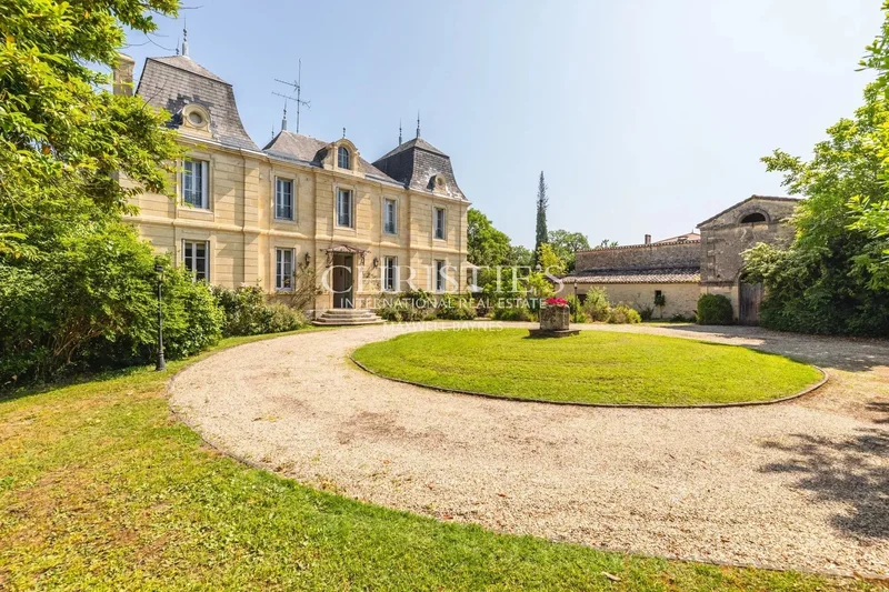 Saint-Émilion, Nouvelle-Aquitaine, France. - Photo 24