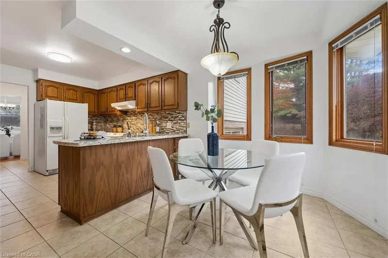 131 Woodbend Crescent, Waterloo, Ontario, Canada. - Photo 17
