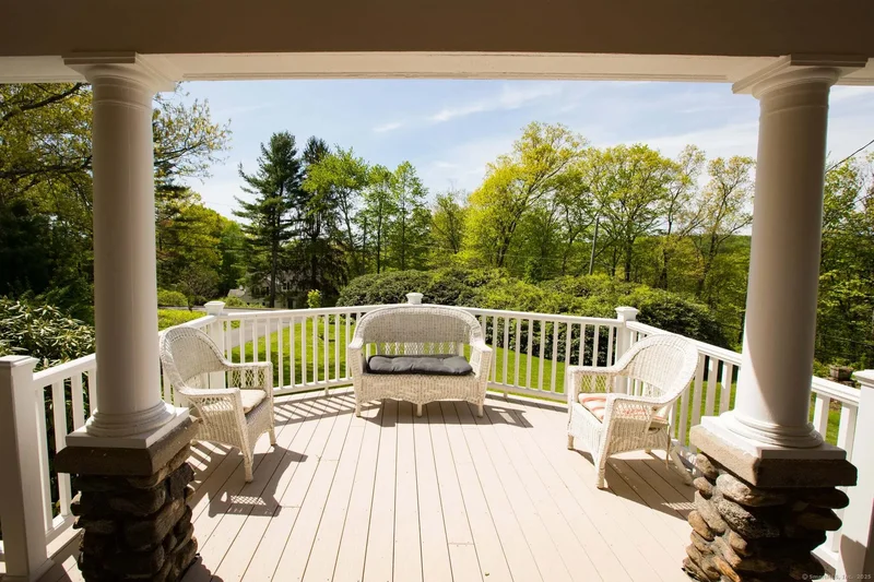 126 Colonial Avenue, Middlebury, CT 06762, Middlebury, Connecticut, United States. - Photo 13