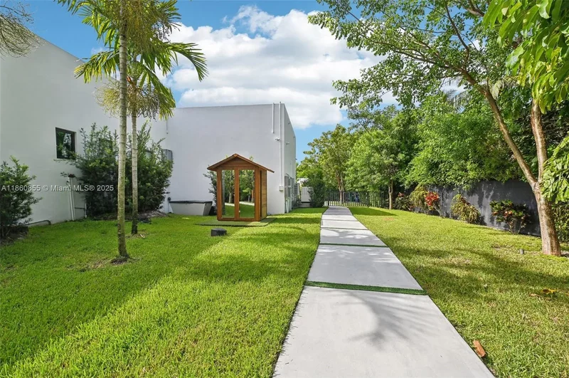 6175 SW 128th St, Coral Gables, Florida, United States. - Photo 39