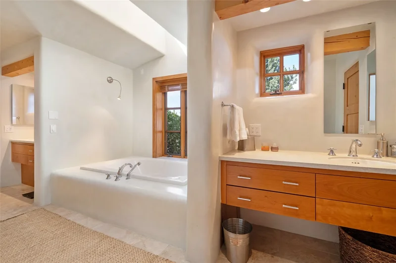 3 E Golden Eagle, Santa Fe, NM 87506, Santa Fe, New Mexico, United States. - Photo 33