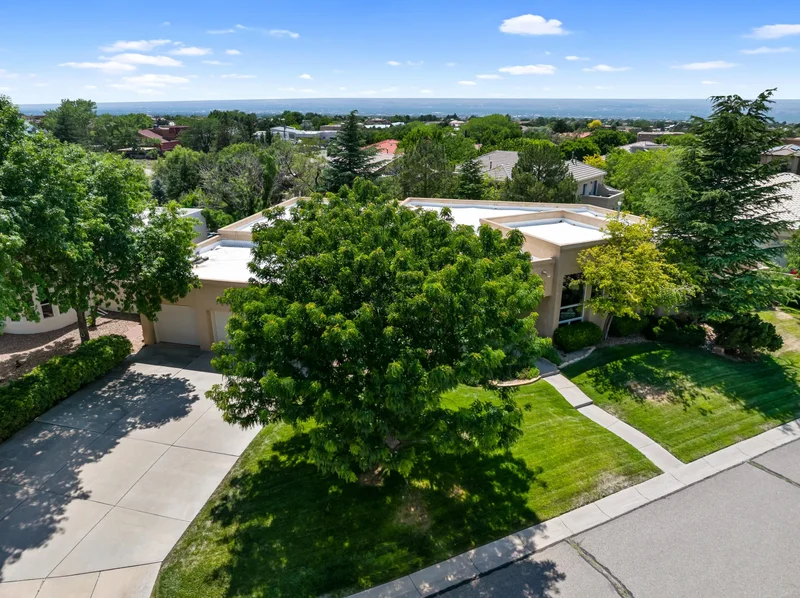 12116 Coral Dawn Road NE, Albuquerque, NM 87122, Albuquerque, New Mexico, United States. - Photo 31