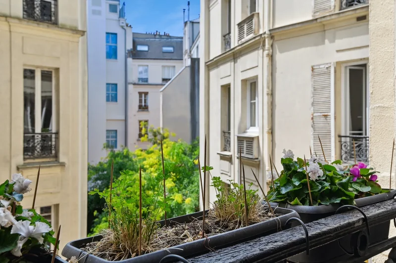 PARIS, J 75017, Paris, Île-de-France, France. - Photo 12