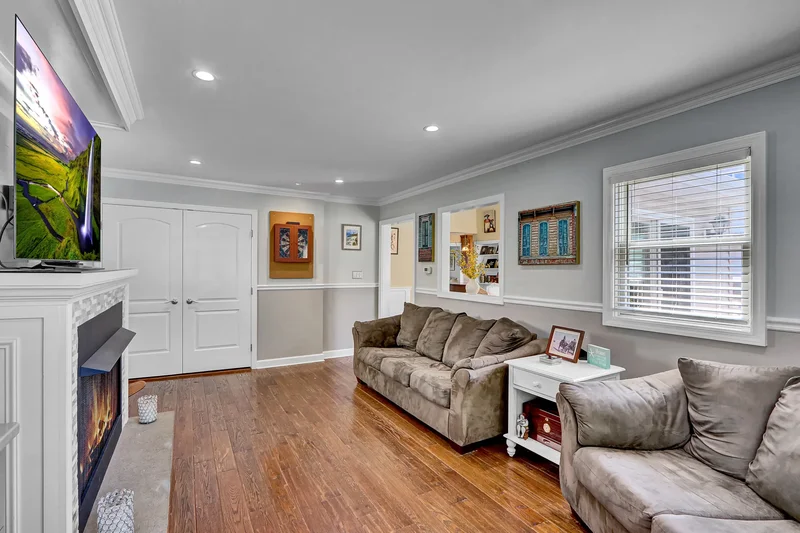 29 E Jackson Ave, Babylon, NY 11702, Babylon, New York, United States. - Photo 25