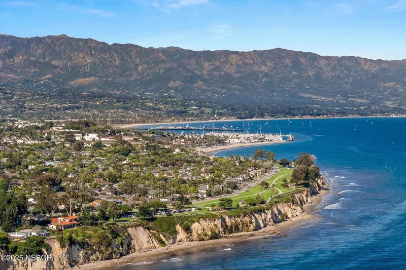 1109 Las Olas Avenue, Santa Barbara, CA 93109, Santa Barbara, California, United States. - Photo 30