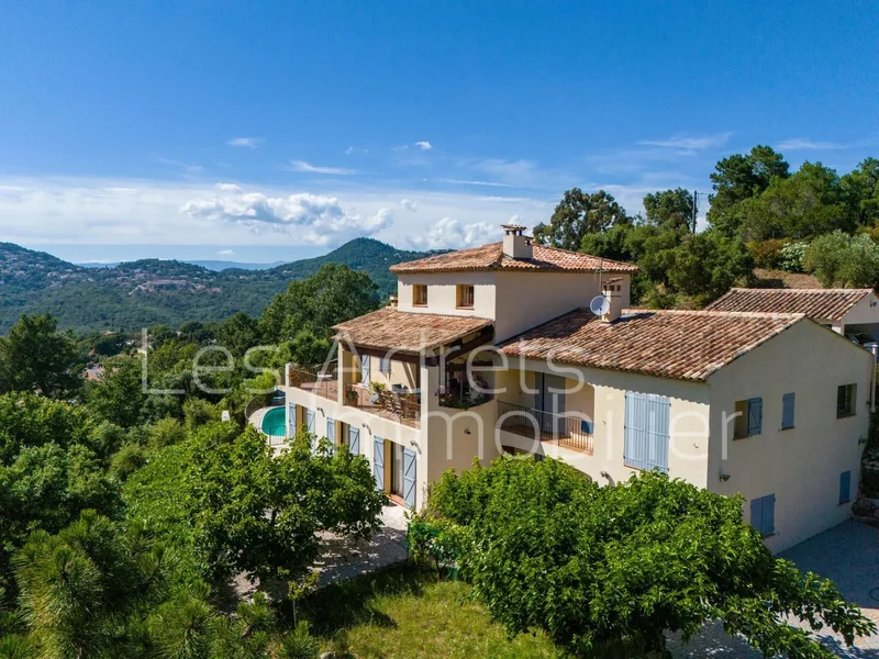 Les Adrets-de-l'Estérel, Provence-Alpes-Côte d'Azur, France. - Photo 19