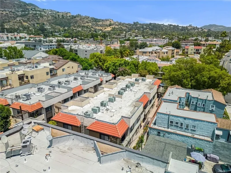 1207 N Columbus Avenue, Glendale, California, United States. - Photo 8