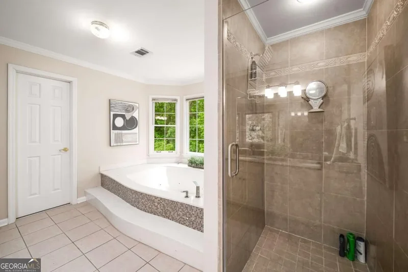 6040 Neely Farm Drive, Peachtree Corners, GA 30092, Peachtree Corners, Georgia, United States. - Photo 18