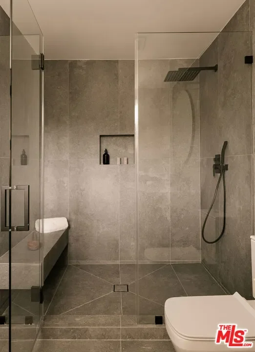 2608 Zorada Drive, Los Angeles, California, United States. - Photo 10