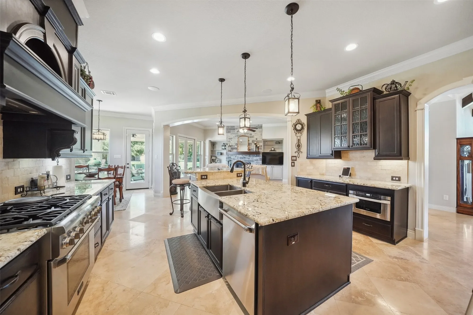 5924 Oak Leaf Court, Conroe, TX 77304, Conroe, Texas, United States. - Photo 10