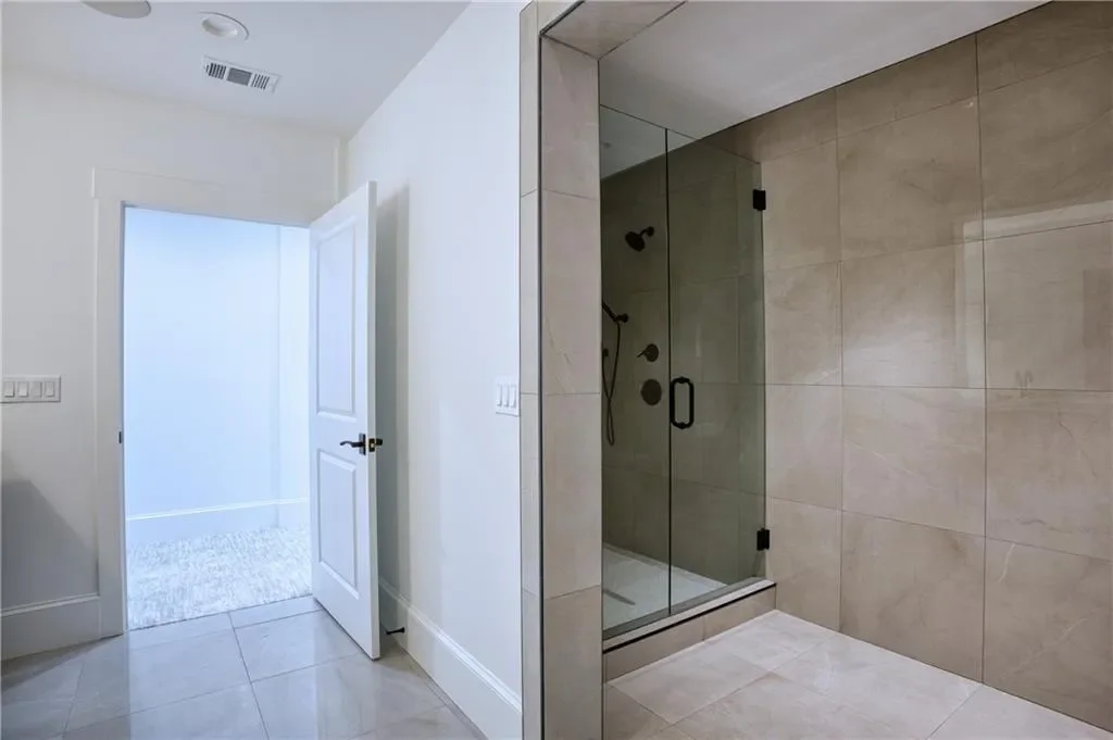 2883 W Roxboro Road NE, Atlanta, Georgia, United States. - Photo 48