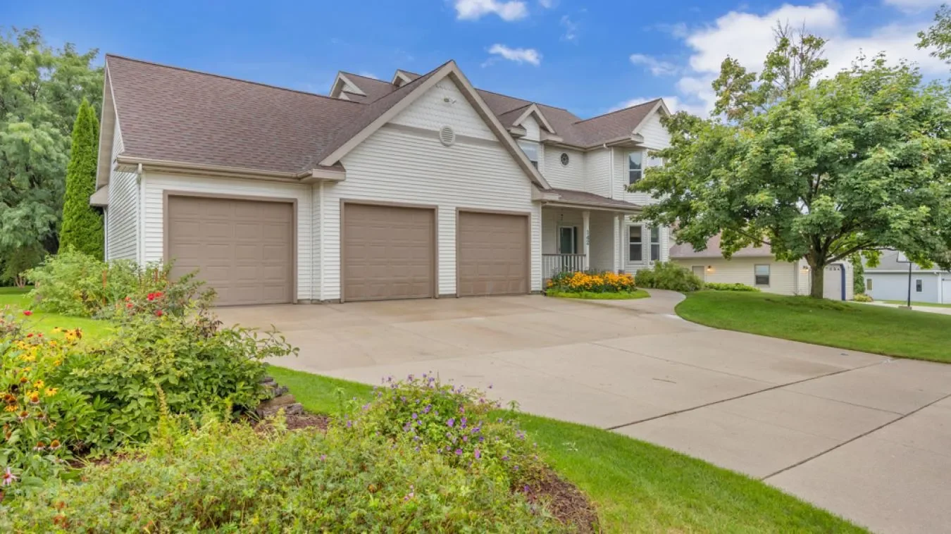 142 Maple St, Plymouth, Wisconsin, United States. - Photo 23