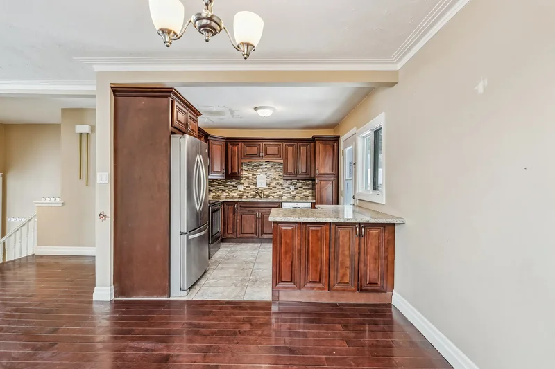 118 Queen St, Newmarket, ON L3Y 2E8, Newmarket, Ontario, Canada. - Photo 14