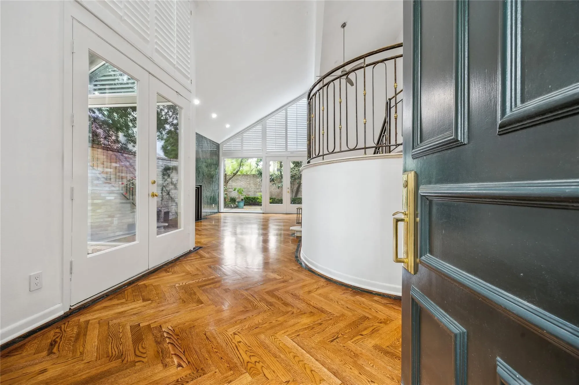 4 River Hollow Lane, Houston, Texas, United States. - Photo 2