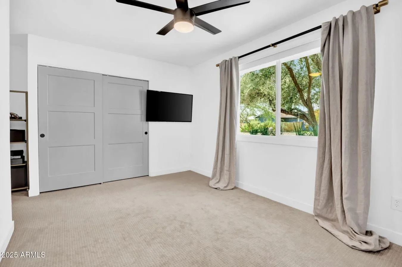 8021 N 16TH Drive, Phoenix, Arizona, United States. - Photo 15