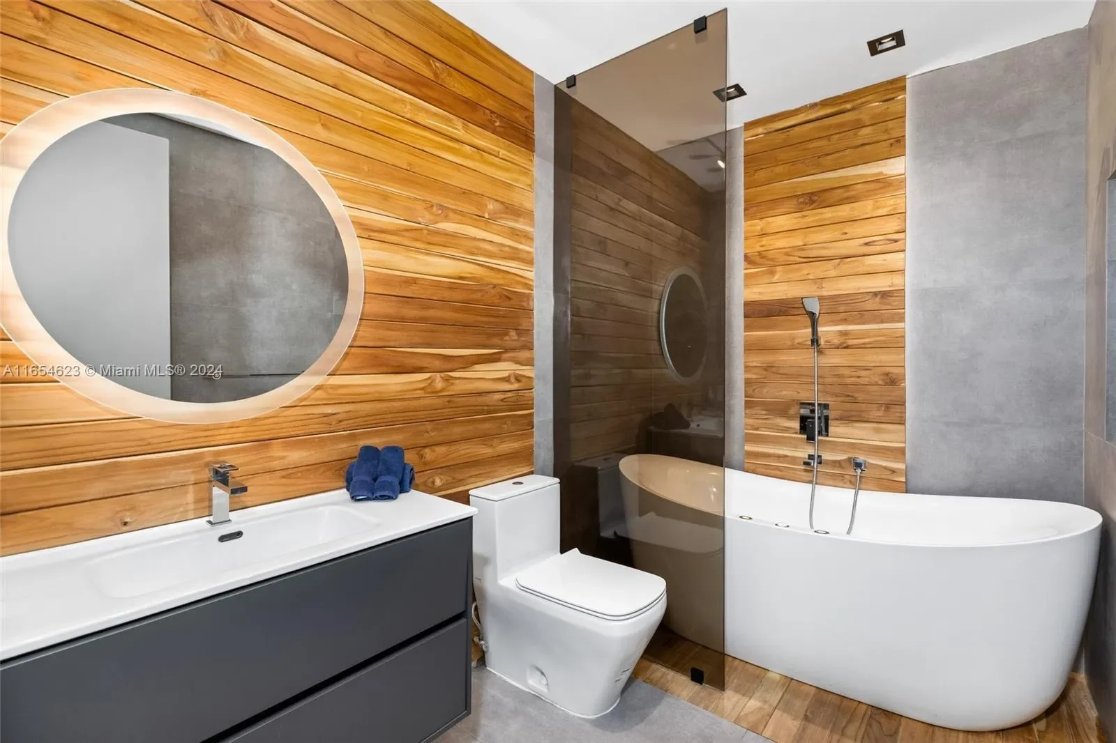 1300 Brickell Bay Dr, #PH4400, Miami, Florida, United States. - Photo 8