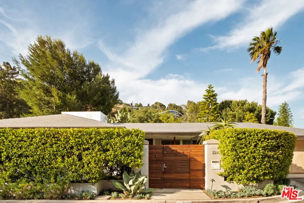 2246 Chelan Place, Los Angeles, California, United States. - Photo 6